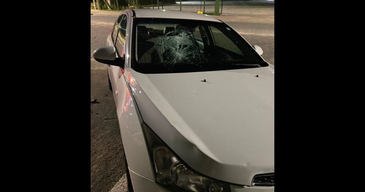 Jovem tem suspeita de traumatismo craniano após ser atropelado por carro em Guabiruba