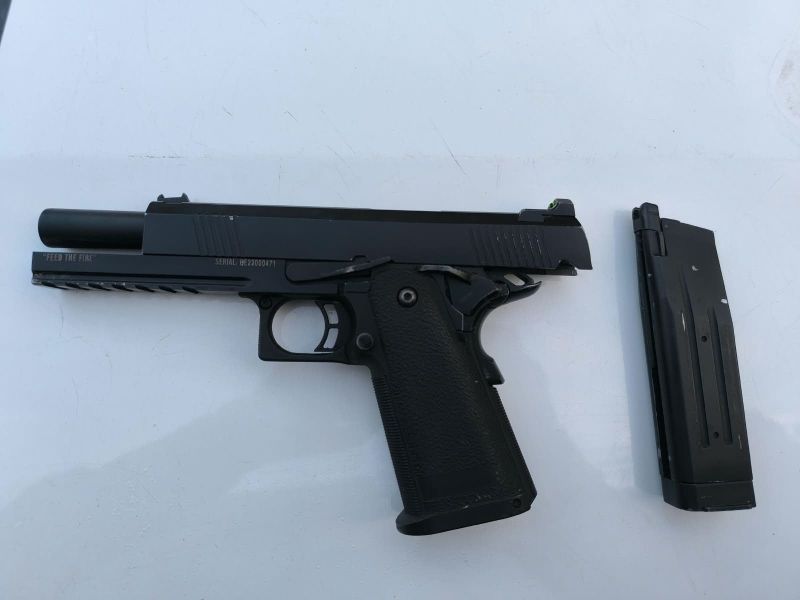 Arma fake é apreendida após confusão em Balneário Camboriú