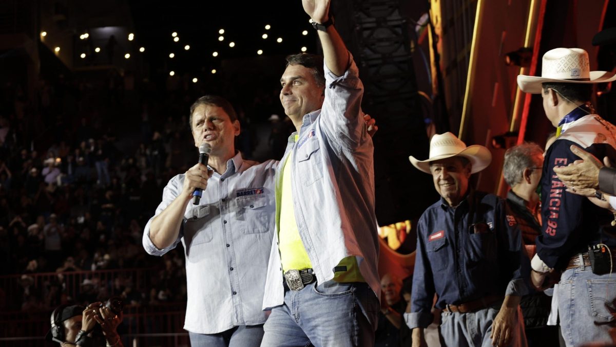 Flávio e Tarcísio evitam críticas a Lula durante discursos pró-agro na Festa de Barretos