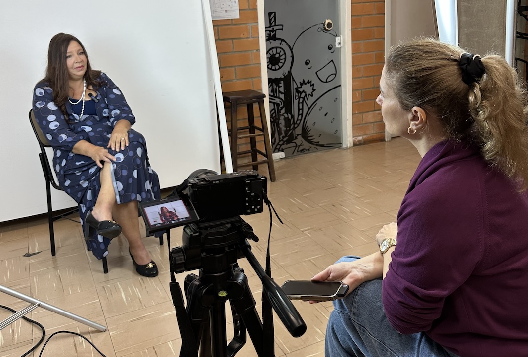 É Cor de Rosa Choque reúne 15 mulheres em ensaios fotográficos na Univali