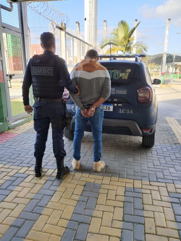 Homem é preso por dívida de quase R$ 70 mil em pensão