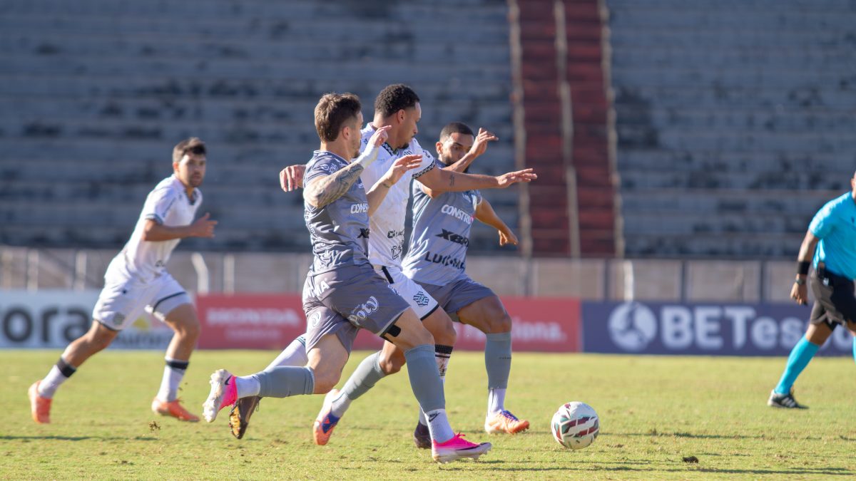 Conservador demais, Figueirense empata e deixa chance mínima de classificar na Série C