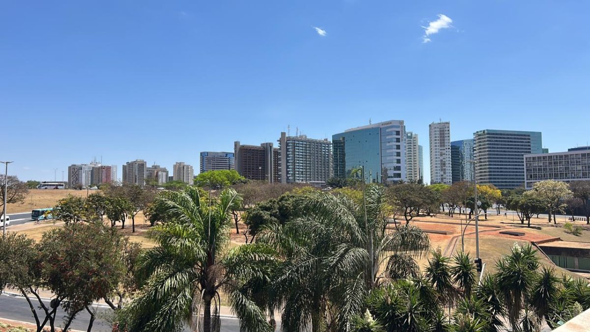 A guerra pelo cofre de Brasília: Como o Fundo Constitucional do DF virou alvo de ‘inveja’ política e financia cerco à população de rua