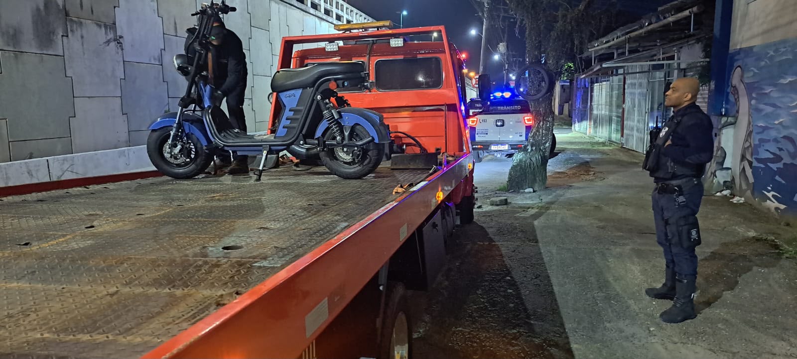 Agentes de Trânsito fiscalizam e removem dois autopropelidos por condução irregular em Balneário Camboriú |