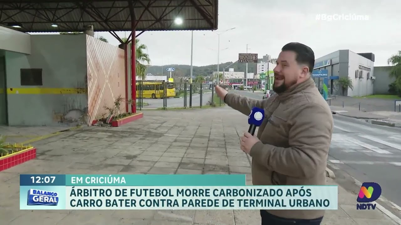 Árbitro de futebol morre em colisão em terminal urbano de Criciúma