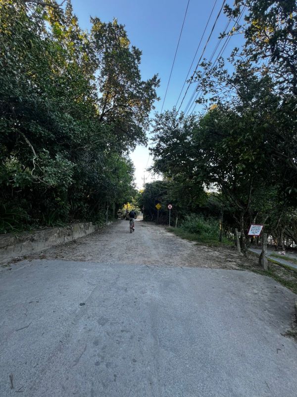 Justiça manda retirar portão que limita acesso à Praia da Sepultura