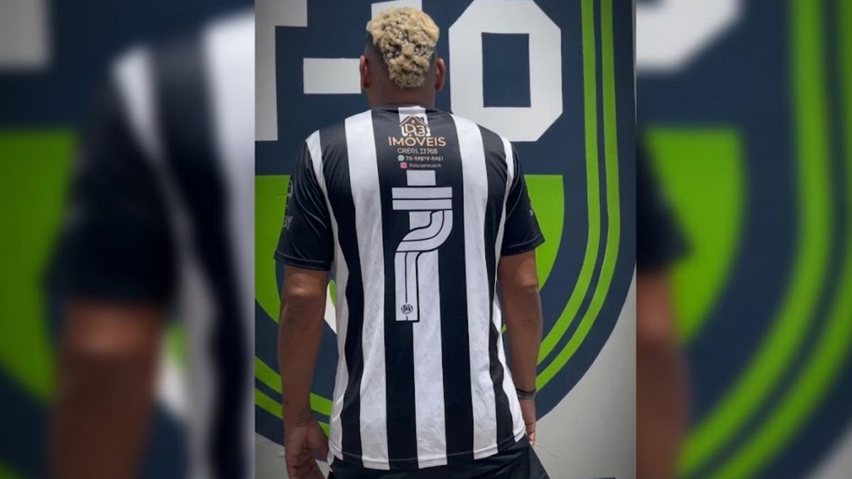 ‘Mais fama do que dinheiro’: ex-atacante que ficou famoso no Brasil se candidata e não declara bens