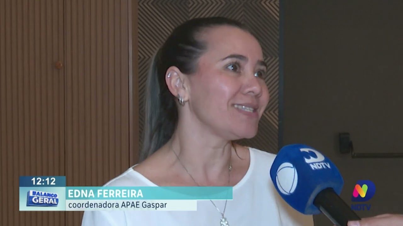 Alunos das Apaes de Blumenau e Gaspar ganham dia de festa na semana da pessoa com deficiência