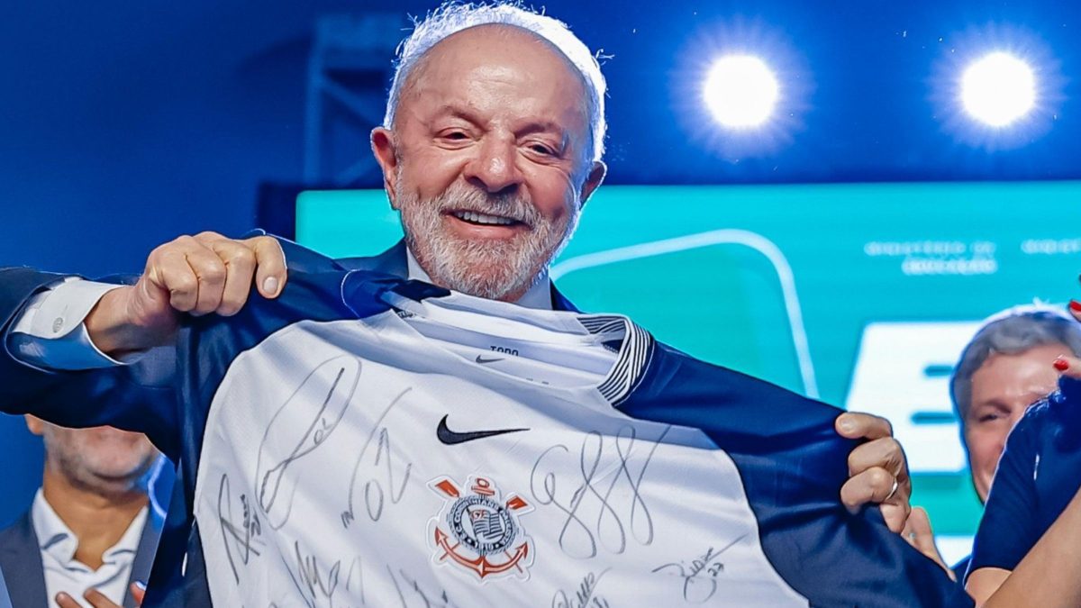 ‘Já pagou R$ 1 bilhão’: saiba o valor da dívida do Corinthians que deixou Lula ‘incrédulo’