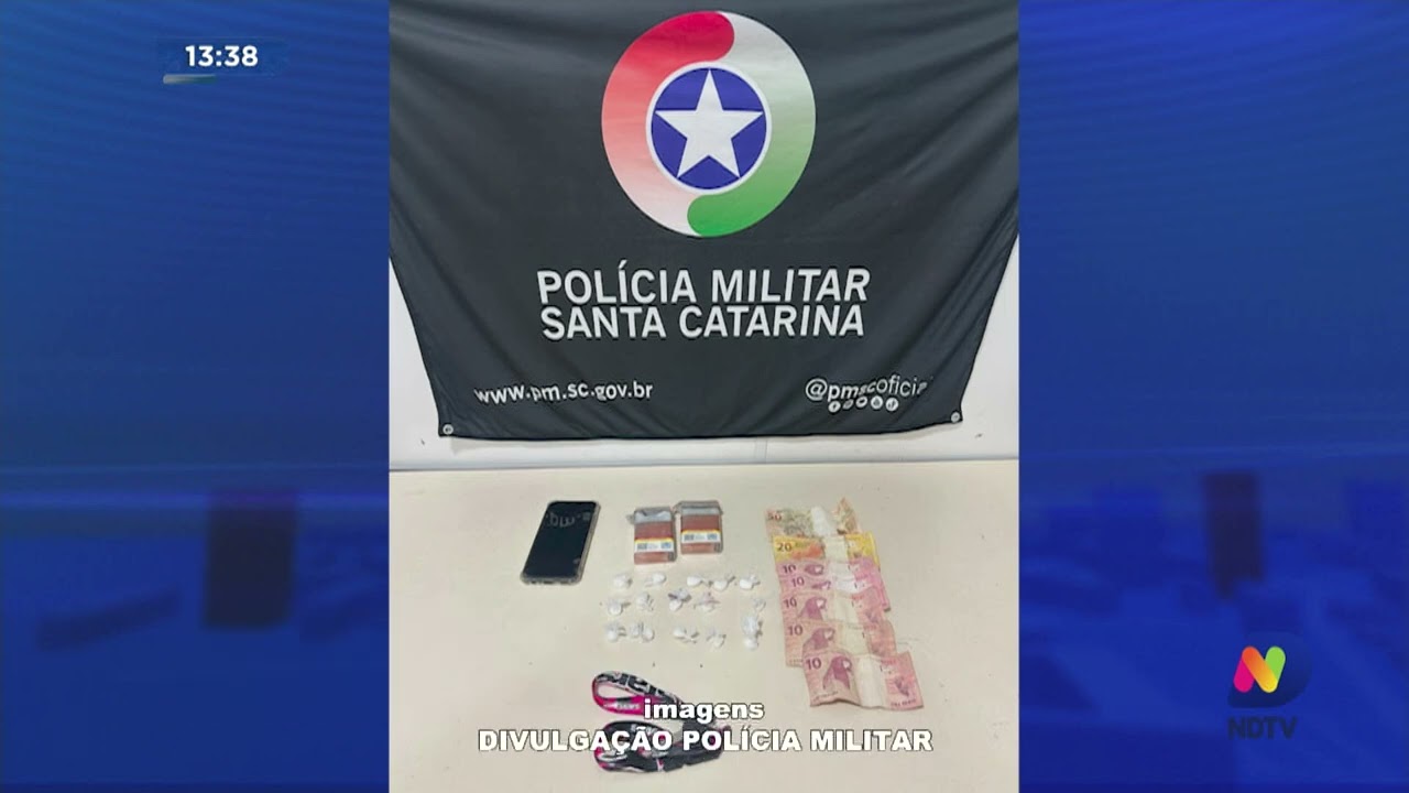Bairro Victor Konder: homem é preso com 15 porções de cocaína prontas para venda