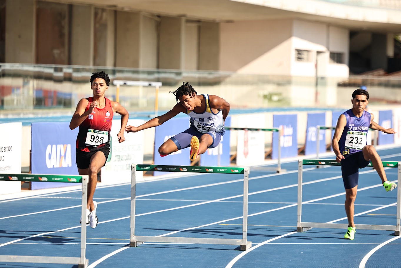 Atletas de BC melhoram marcas pessoais no Campeonato Brasileiro de Atletismo Sub-18 |