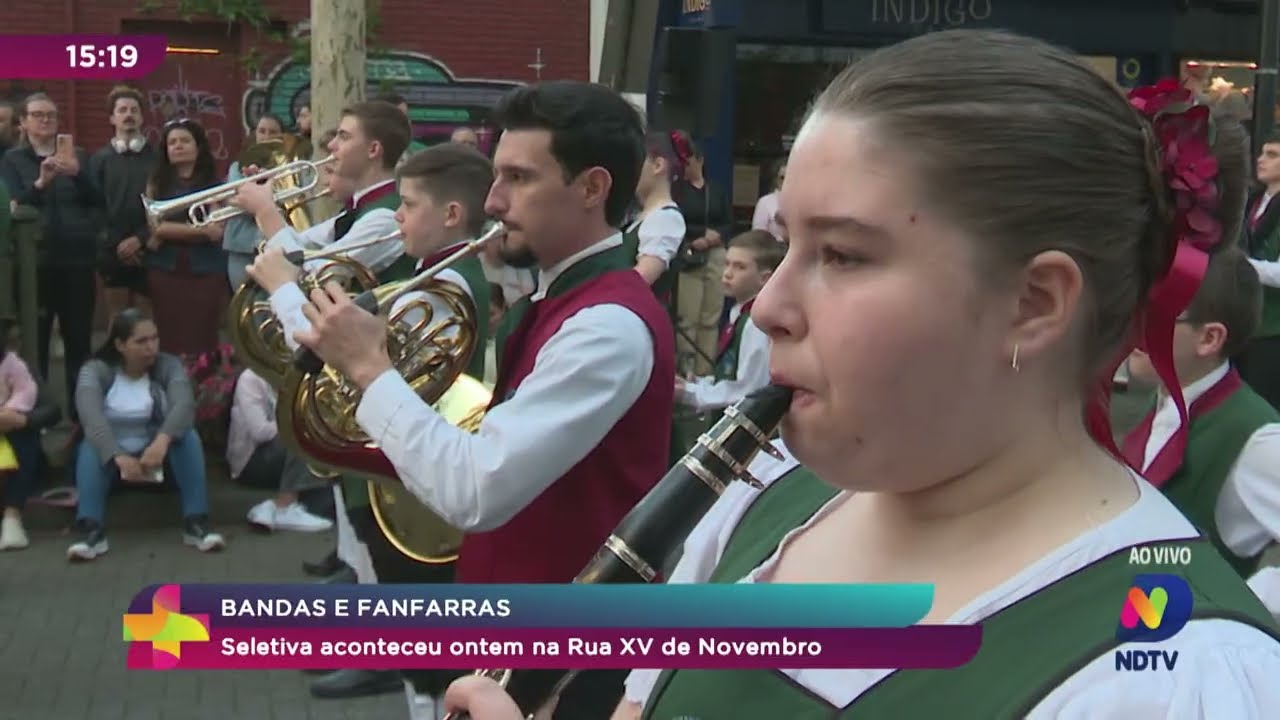 Blumenau: Seletiva de bandas e fanfarras aconteceu ontem na Rua XV de Novembro
