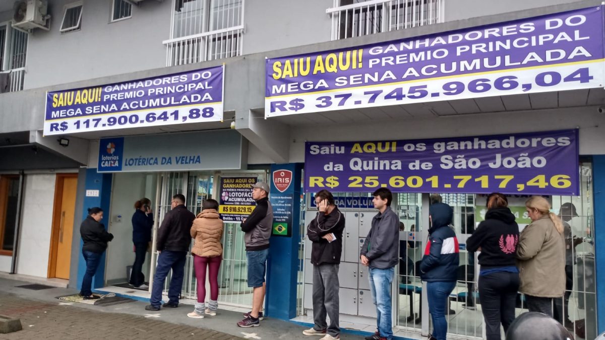 ‘Fábrica de milionários’: cidade de SC que já fez seis apostas virarem fortunas de até R$ 117 milhões na Mega-Sena volta ao mapa da sorte