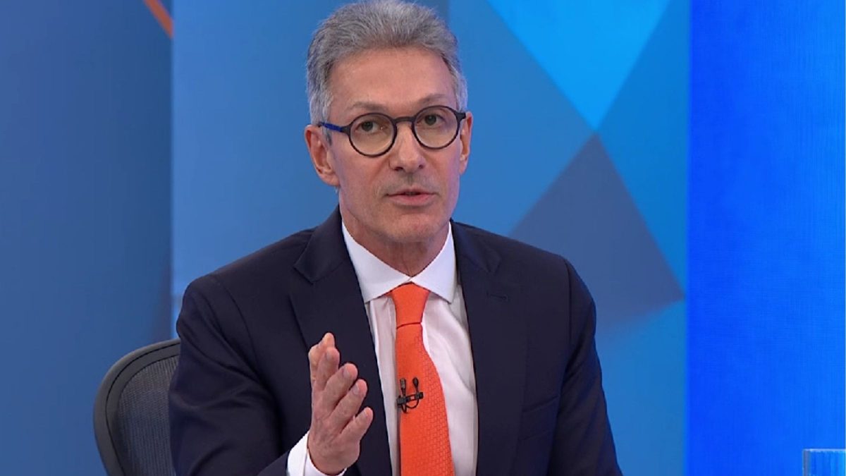 ‘Eu tenho um programa contra mulheres’: Zema comete gafe em sabatina e não explica aumento de casos de feminicídio em Minas