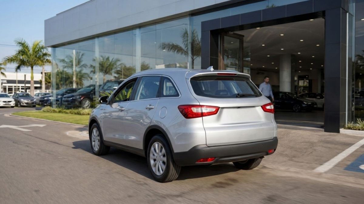 Carro zero pode rodar sem placa? Prazo existe, mas regra pode pegar motoristas de surpresa e render multa de R$ 293,47