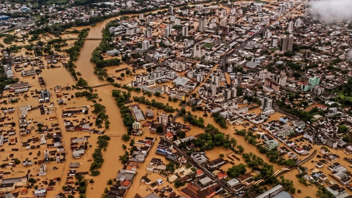 SC dá mais um passo para se preparar para o auge do El Niño e estabelece urgência para análises de decretos de emergência