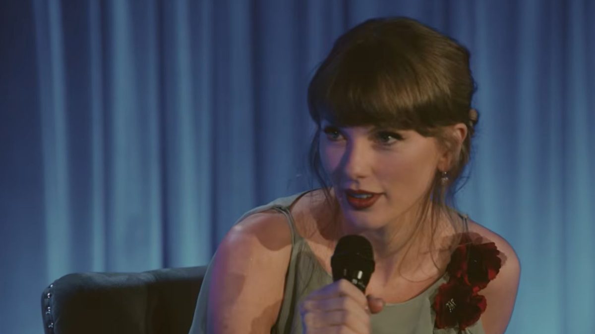 Taylor Swift revela o mantra que criou para momentos difíceis e explica por que 3 palavras simples a ajudam a seguir em frente