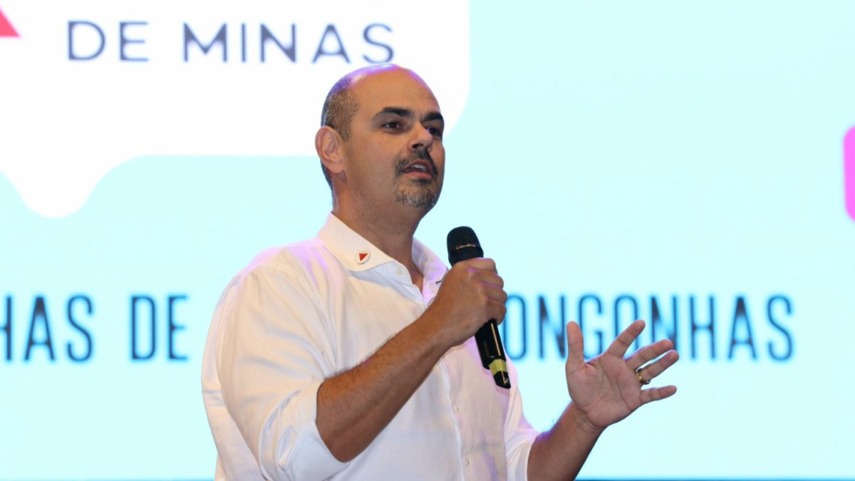 Quem é Mateus Simões, sucessor de Zema e candidato ao governo de Minas na eleição de 2026