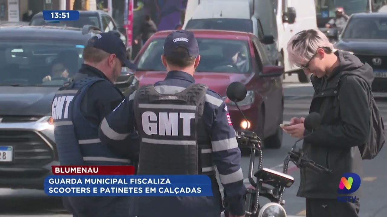 Blumenau: Guarda Municipal fiscaliza scooters e patinetes em calçadas