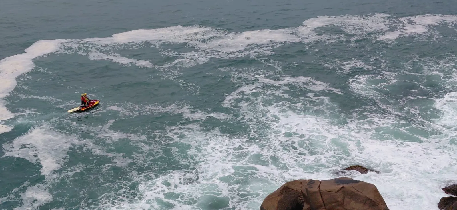 Pescador desaparece na Praia Brava de Florianópolis | G1