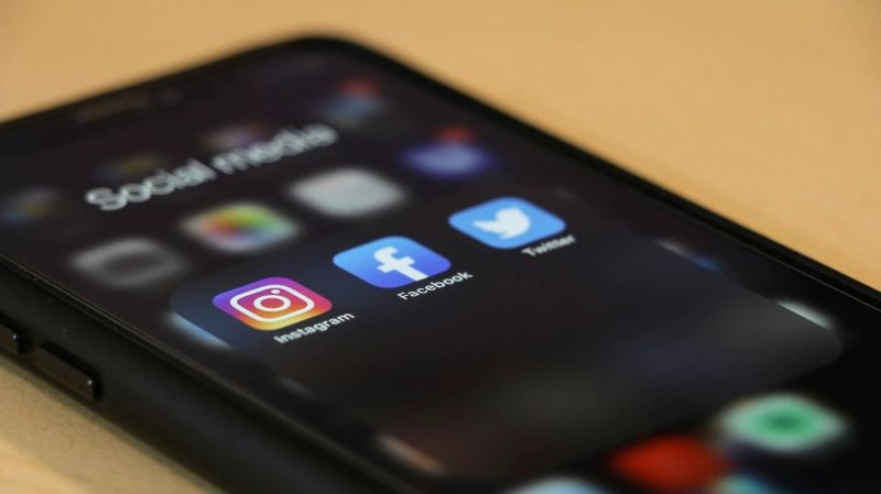 Meta usa influenciadores para direcionar debate sobre proteção a crianças nas redes