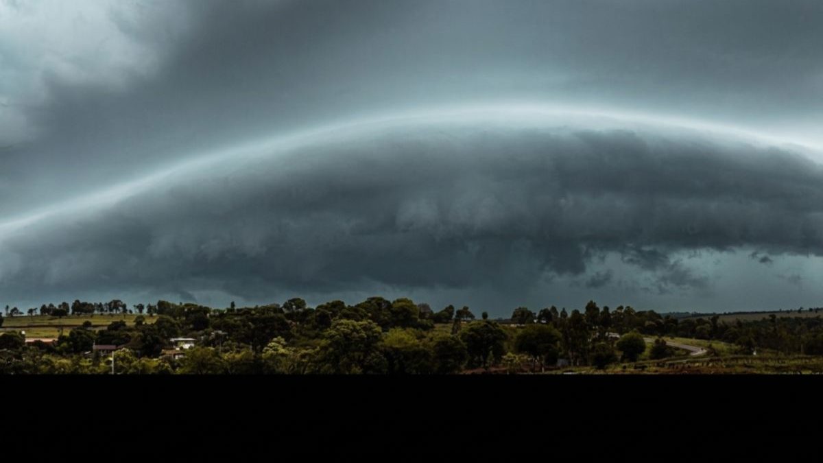 Ciclone extratropical traz novos riscos de tornados e granizo no Sul; veja onde a chuva pode chegar a 200 mm
