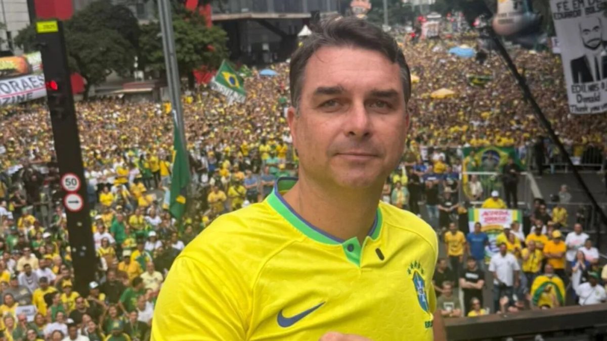 Flávio Bolsonaro convoca ato de 7 de Setembro e diz que é hora de ‘resgatar’ o Brasil
