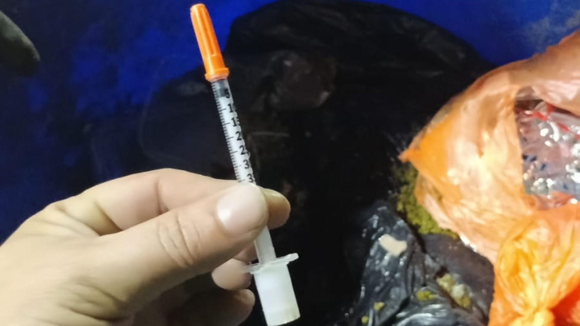 Seringas descartadas de forma irregular acendem alerta