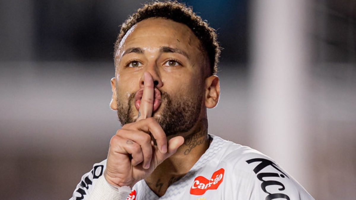 Neymar ‘perde a linha’ após Sormani adiar desafio no CT do Santos: ‘Velho bundão’