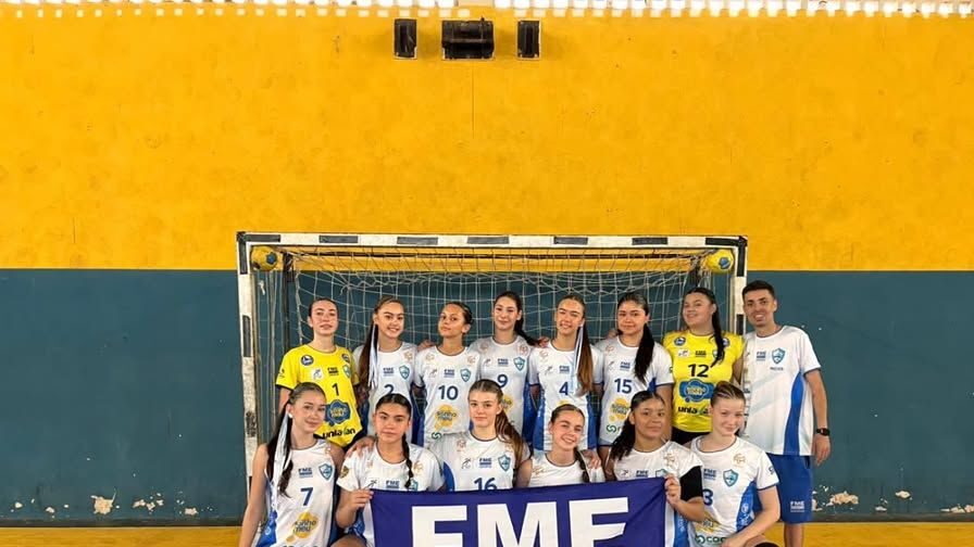 Atletas de Balneário Camboriú representam a cidade no Campeonato Brasileiro de Handebol, em Maceió