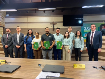 Prefeitura de Brusque entrega Certidões de Regularização Fundiária a 46 famílias