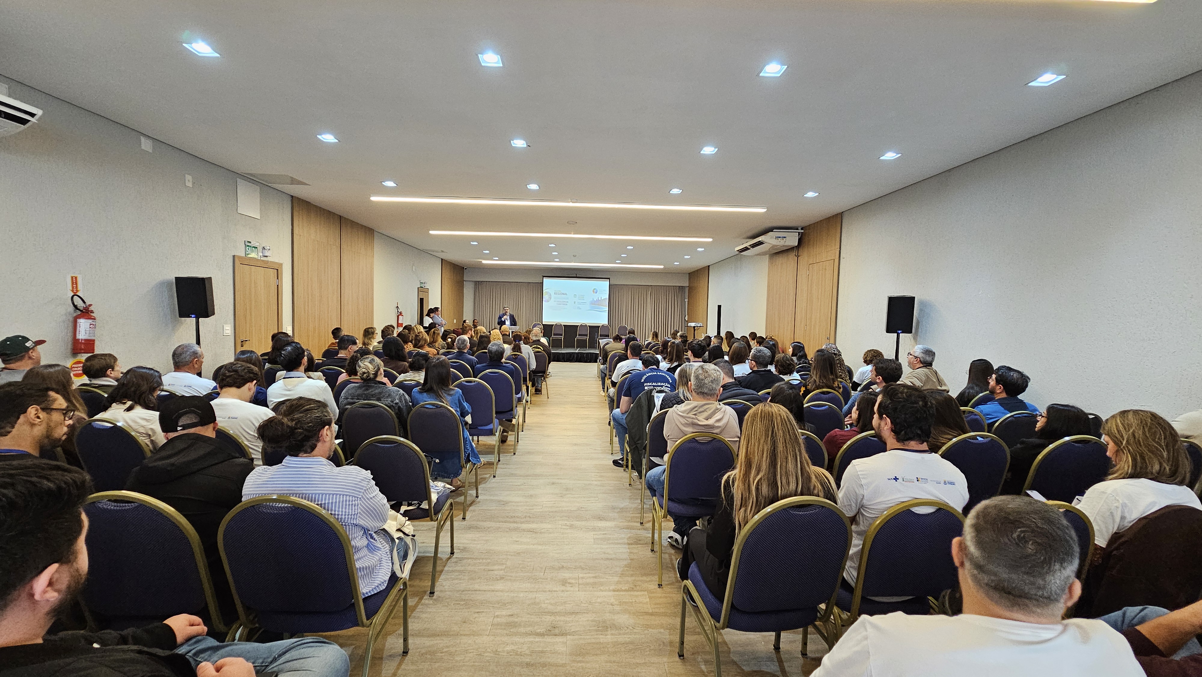Palestras e apresentações marcam abertura da Oficina Regional de Qualidade em Vigilância Sanitária