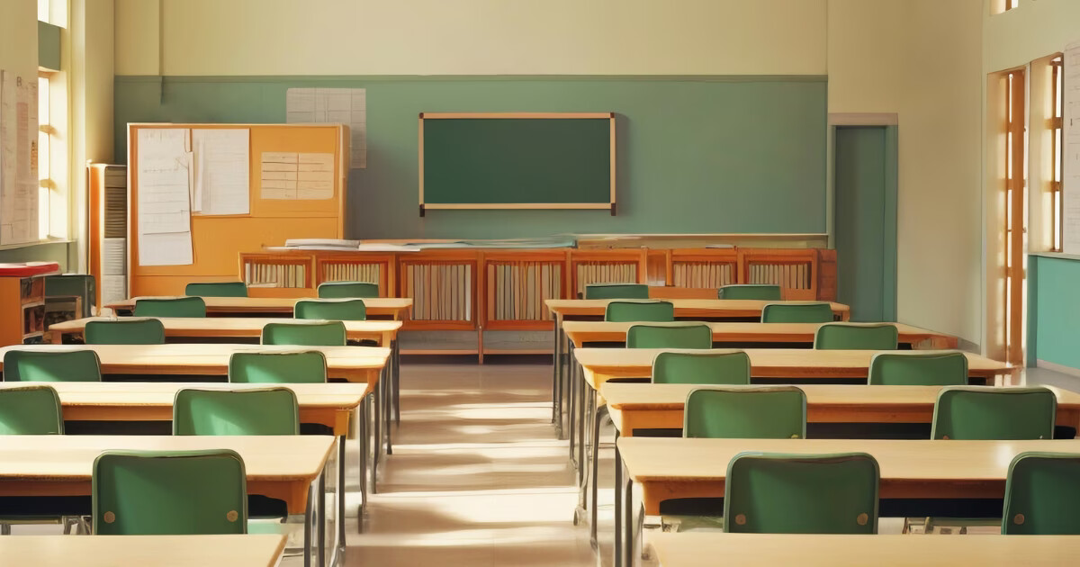Diretor de escola de Brusque é condenado por fazer comentários sexuais durante o expediente