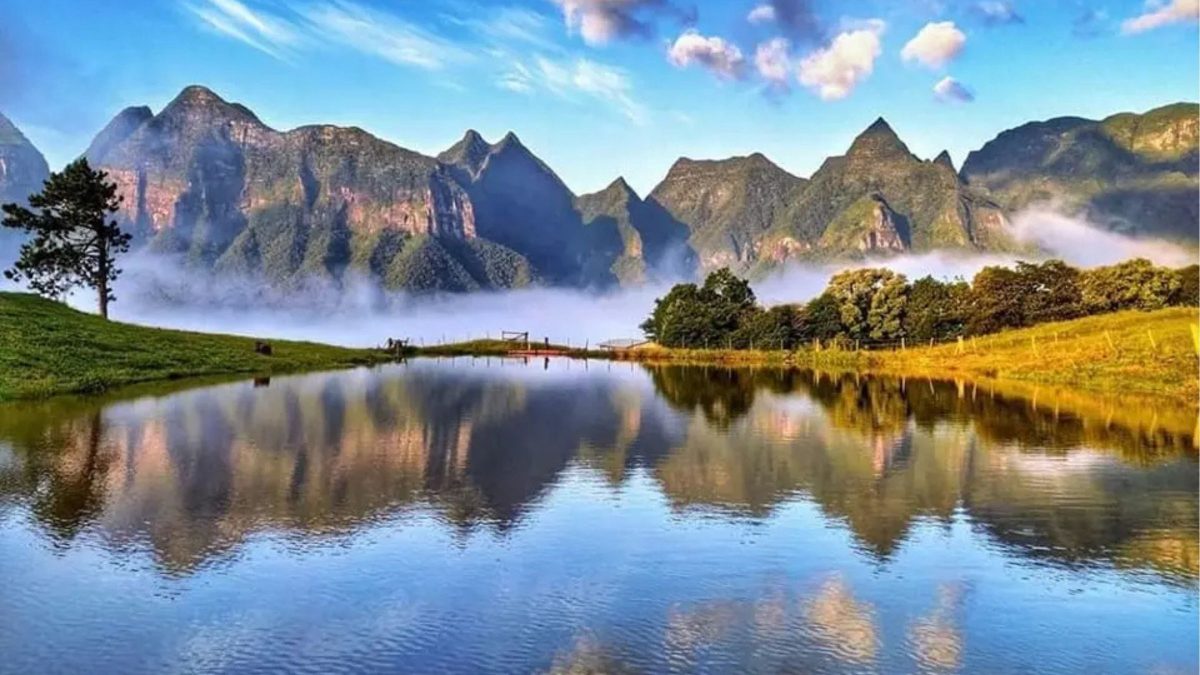 Com montanhas e trilhas de tirar o fôlego, pacata cidade recebe certificação internacional de referência no ecoturismo e vira cartão-postal do Sul de SC