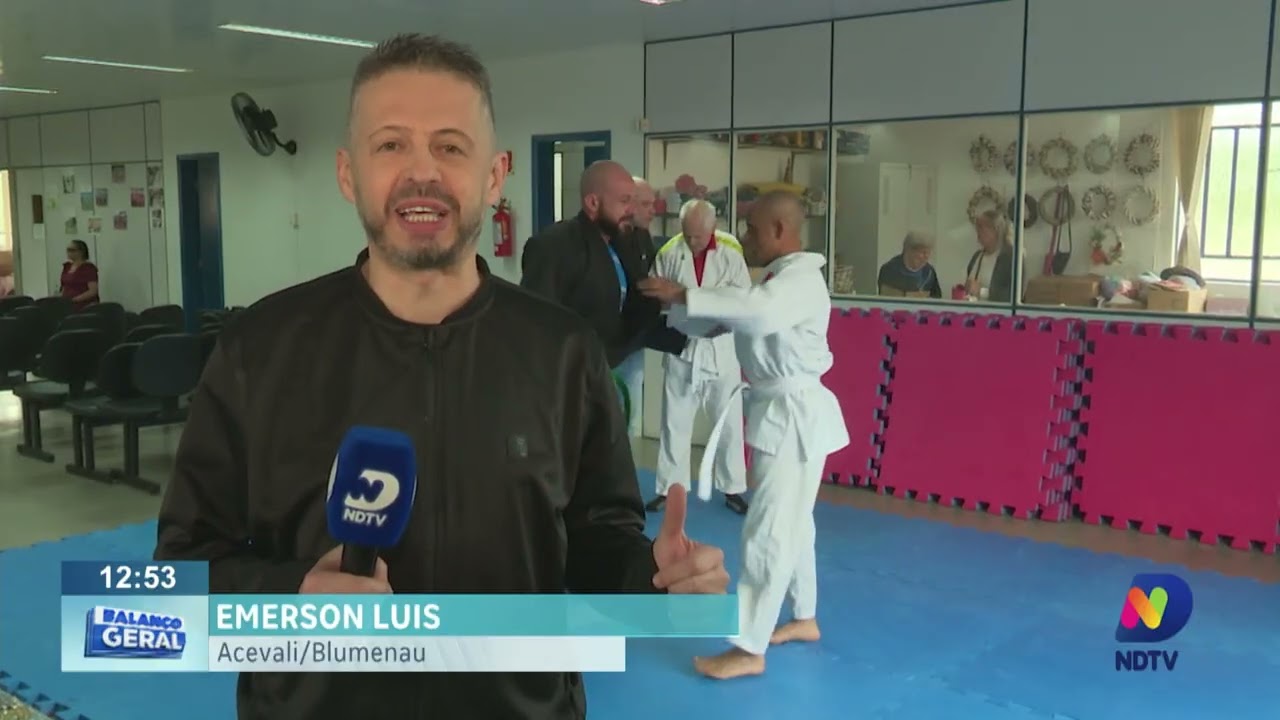 Em sua primeira competição oficial, judoca cego volta do Parajasc com duas medalhas e um troféu