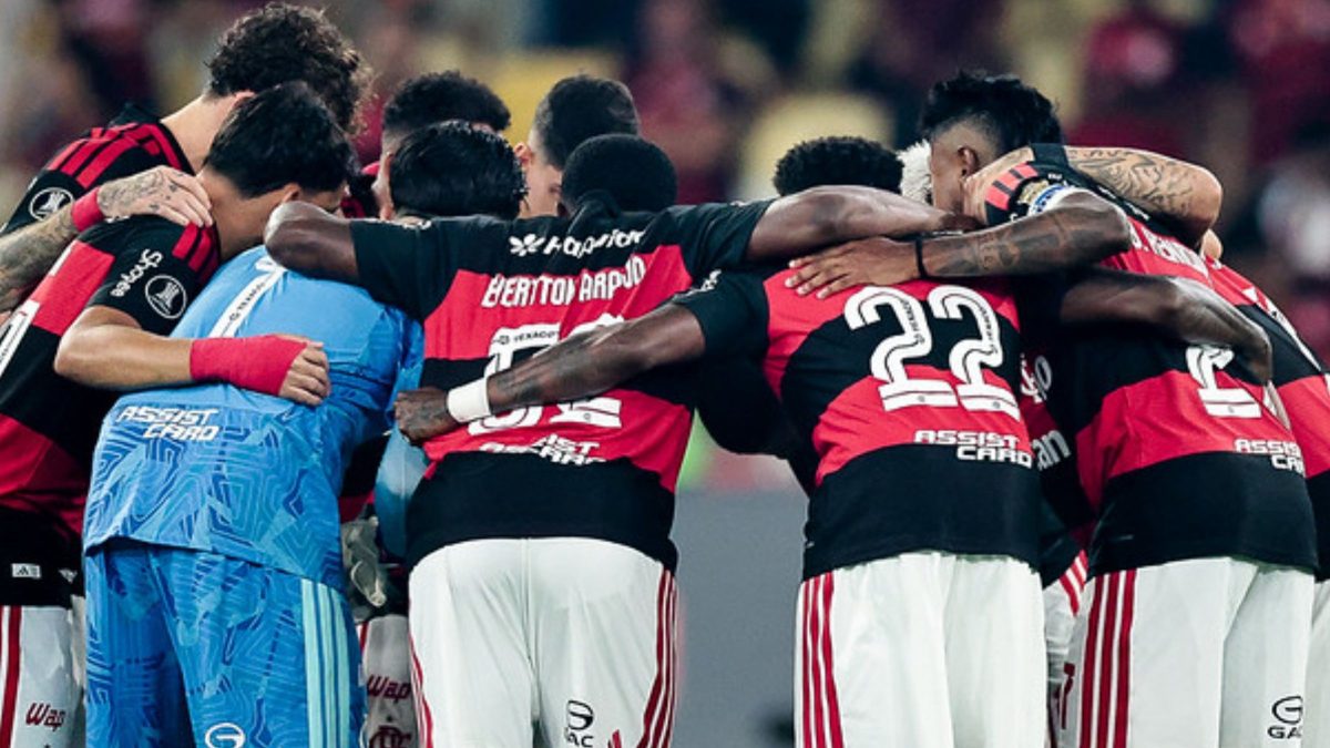 Saiba o jogador do Flamengo que tem paixão pelo boxe: ‘Ajuda bastante no futebol’