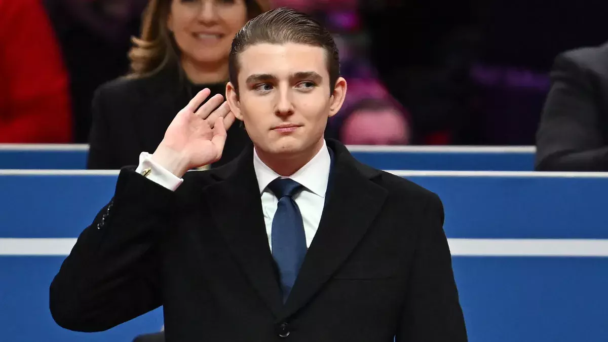 A televisão iraniana colocou US$ 10 milhões pela cabeça de Barron Trump, filho mais novo do presidente