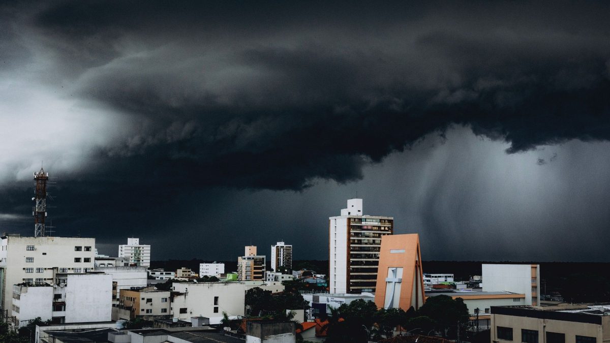 Mais de 1.600 municípios do Sul entram em alerta para tempestades severas com avanço de frente fria e ciclone extratropical nesta sexta (28)