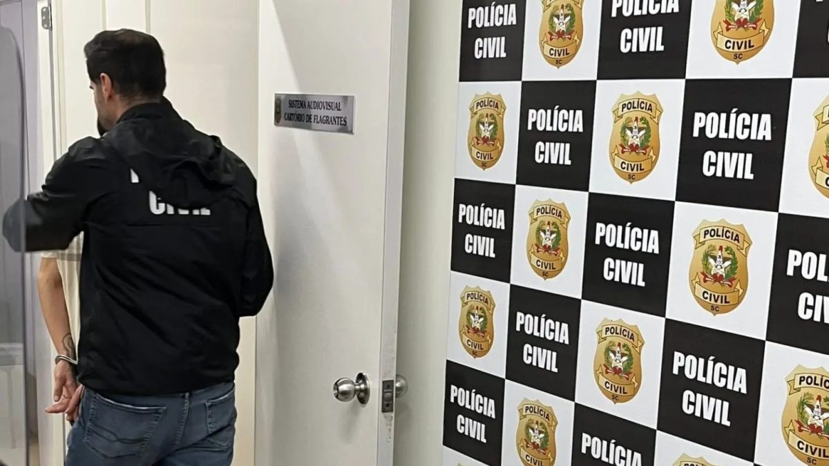 Homem com diversos antecedentes criminais e de tornozeleira é preso em SC por novos crimes patrimoniais