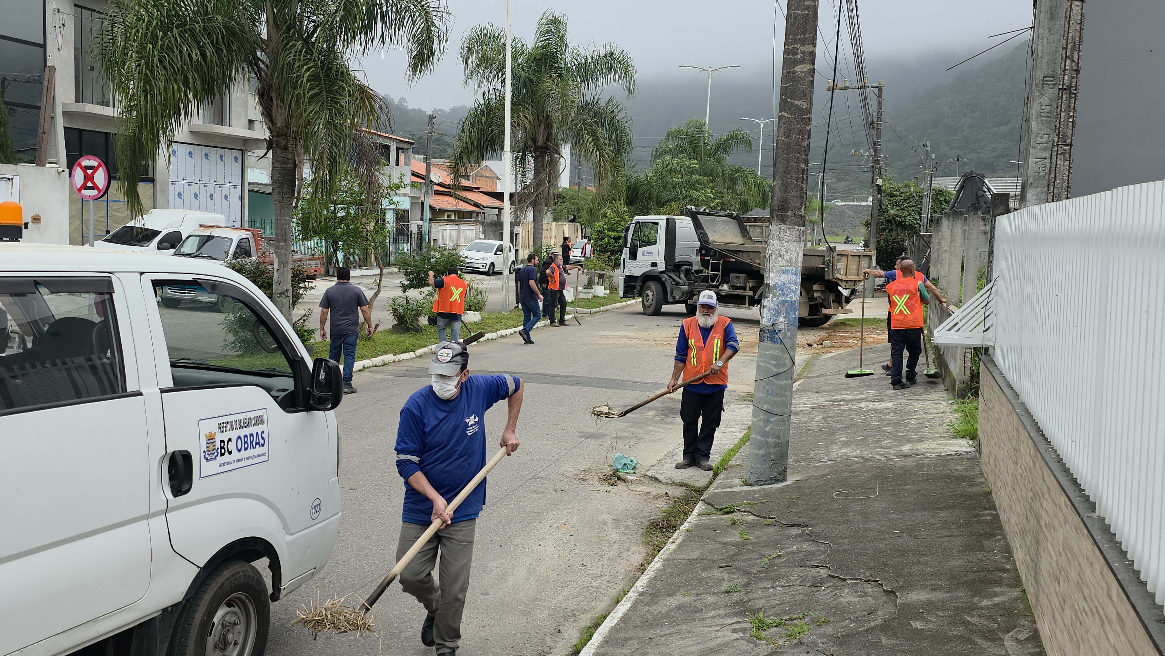 Bairro Nova Esperança: Loteamento Schultz recebe mutirão de limpeza e manutenção