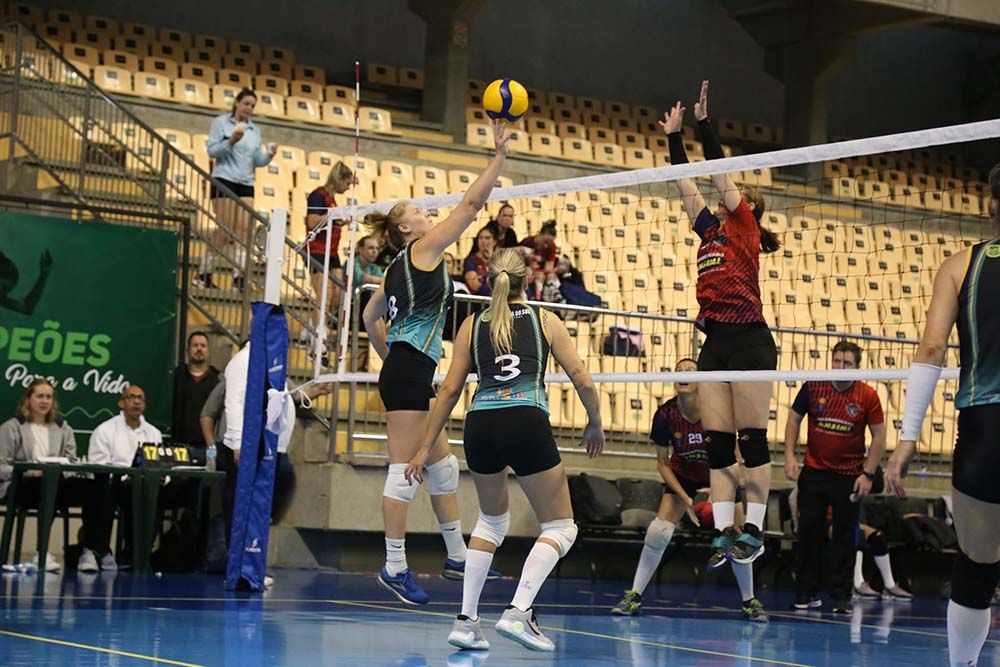 Camboriú receberá edição recorde do Catarinense de Vôlei Master: competição reunirá 87 equipes em setembro