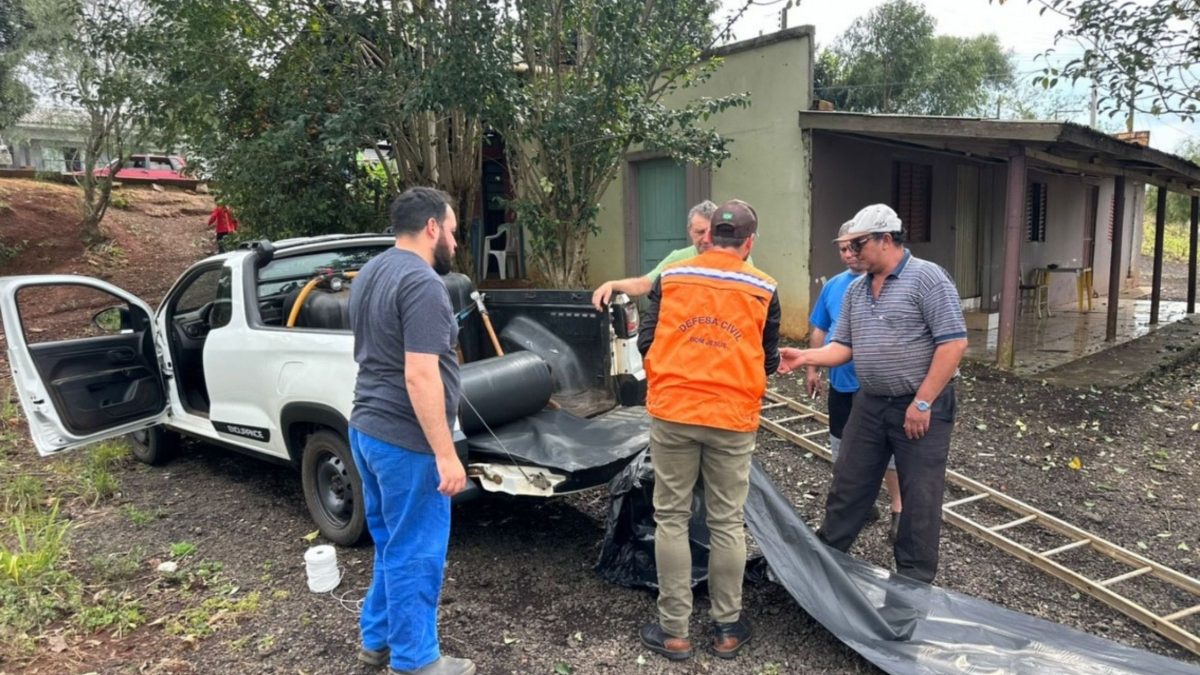 Temporal com granizo atinge 81 casas e mais de 300 pessoas em 2ª cidade de SC a decretar emergência