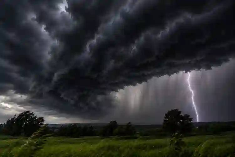 Santa Catarina entra em grande perigo com alerta vermelho para temporal