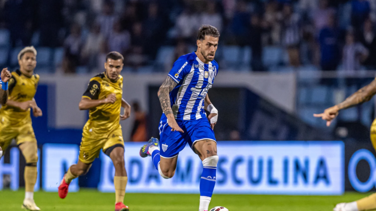 Avaí precisa aproveitar a boa fase contra o Atlético-GO para respirar