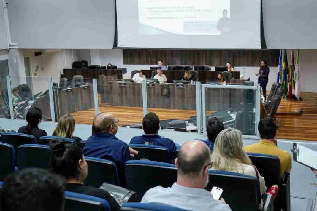 Câmara de Vereadores debate regras do orçamento de Balneário Camboriú para 2027
