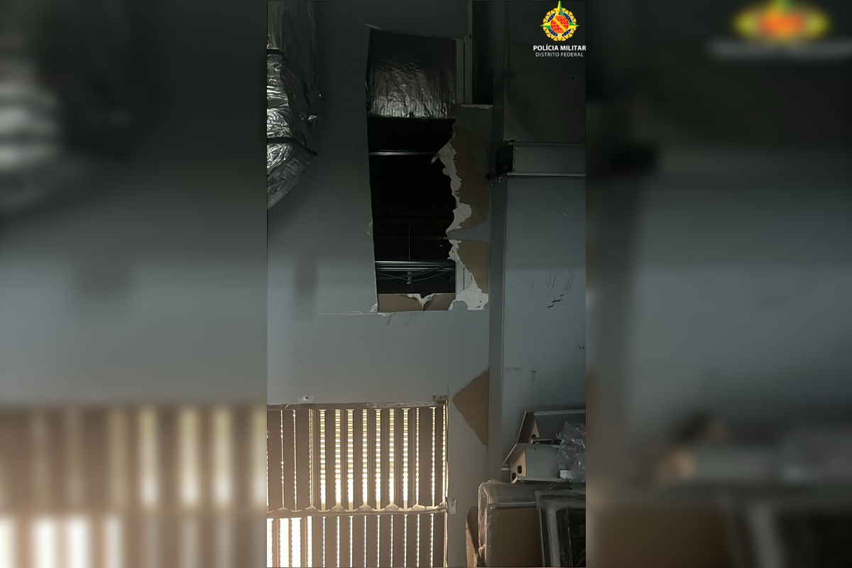 Homem se esconde em forro de shopping do DF após furtar joalheria e é preso