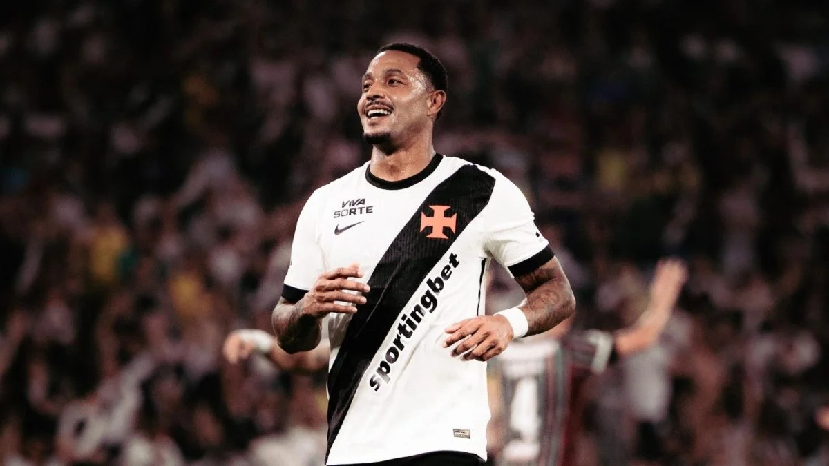 Jogador do Vasco é alvo de busca em investigação de tráfico