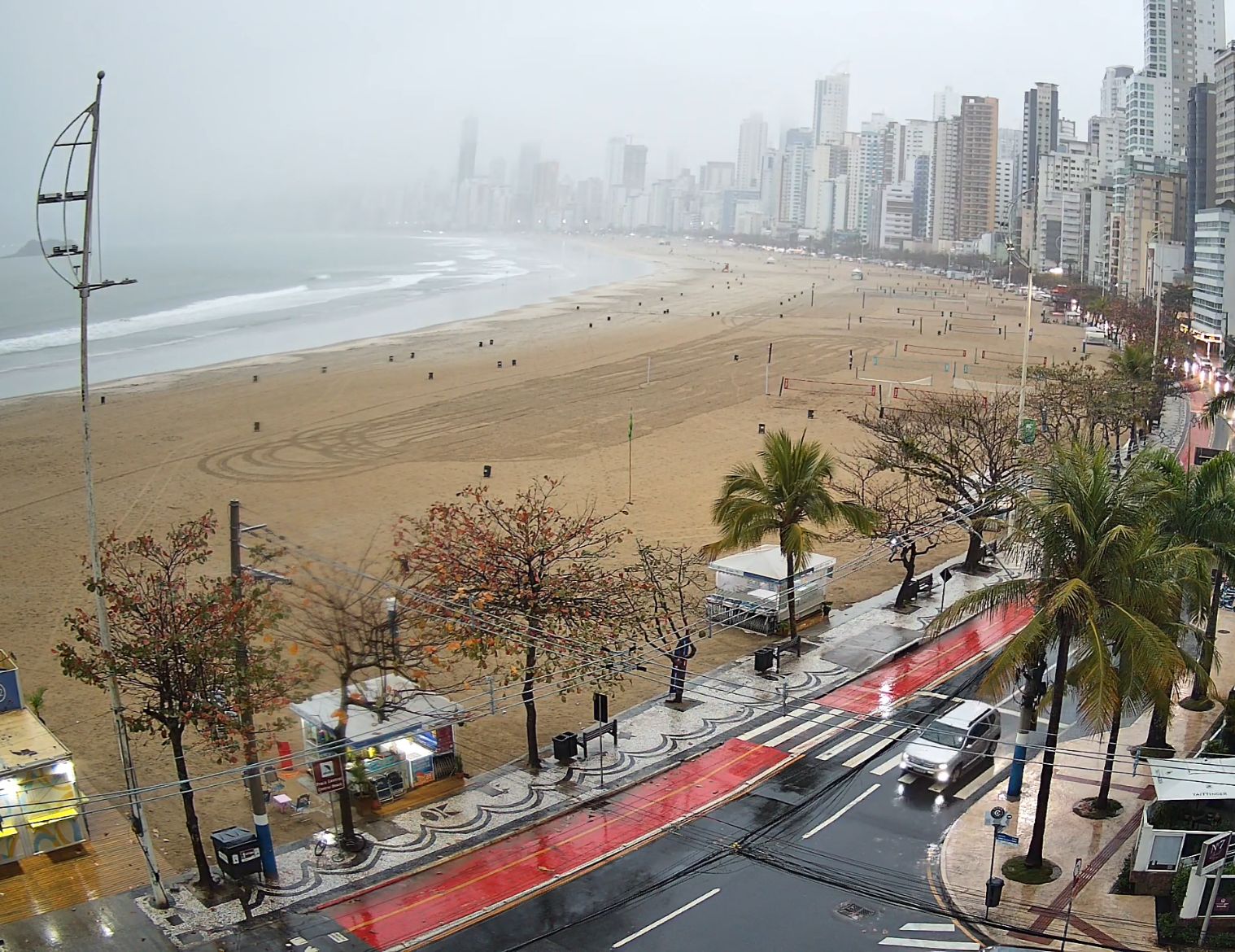 Previsão que o tempo melhore em Balneário Camboriú só na quarta-feira