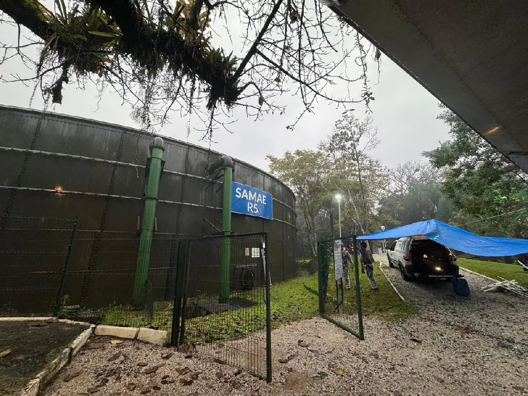 Samae inicia limpeza de reservatório com capacidade para 6 milhões de litros