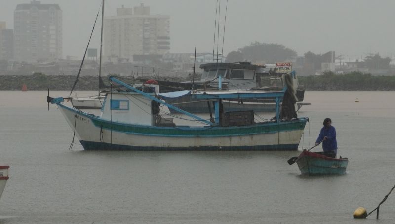 Maré alta aumenta o risco de alagamentos em Itajaí até terça-feira